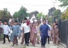 Senyum Santri Penghafal Quran saat Menerima Daging Qurban